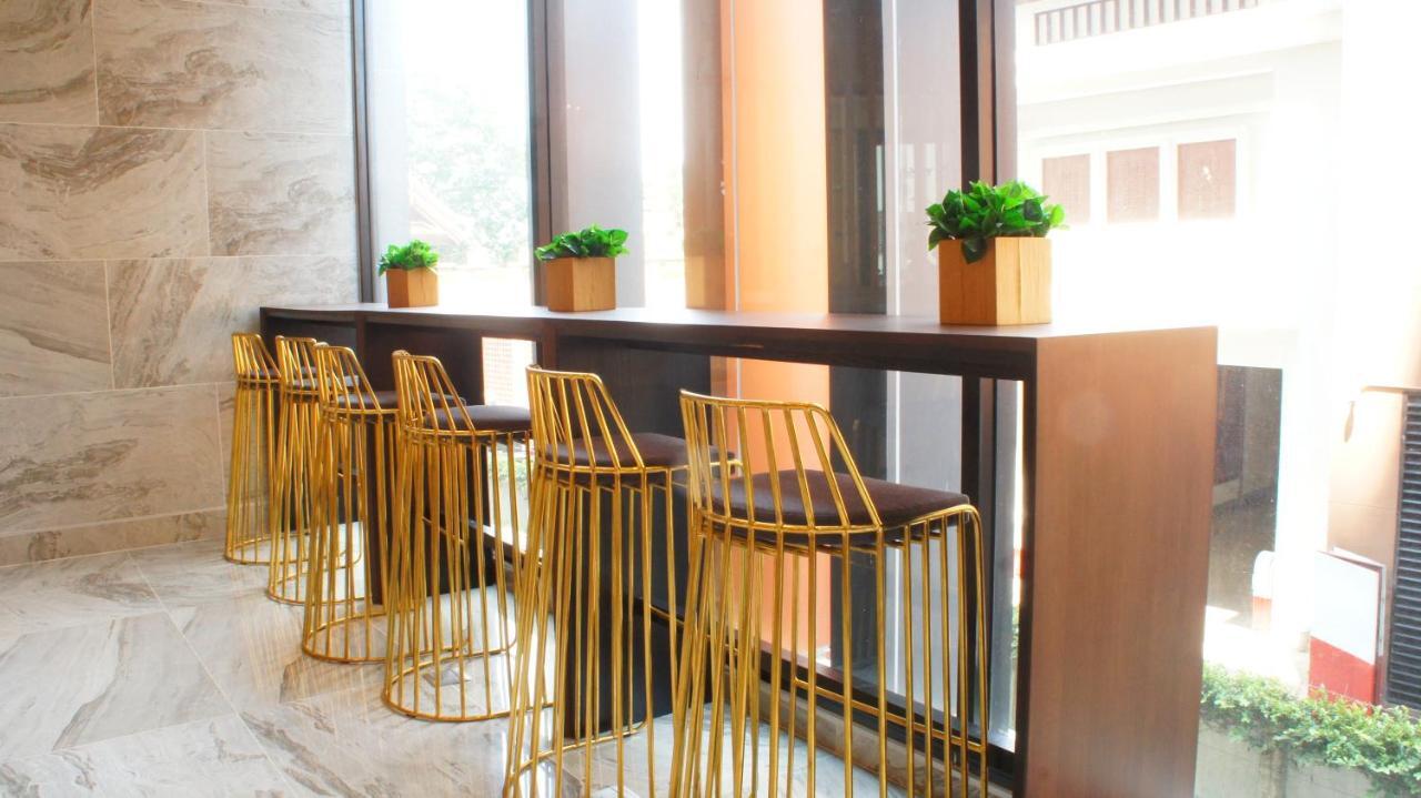The Astra Chiang Mai Apartment Exterior photo